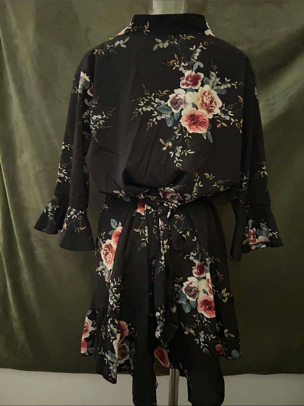 Boohoo Black Floral Tie-Waist Shorts Jumpsuit